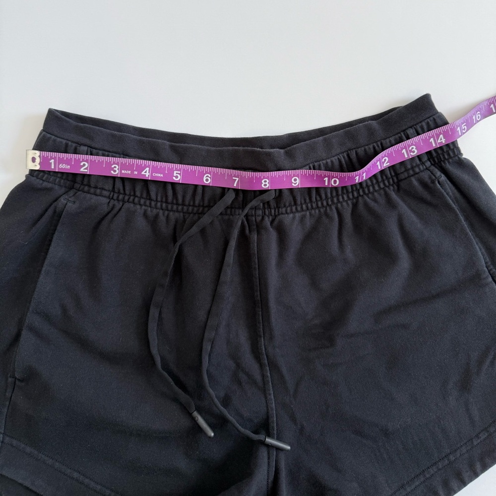 Lululemon Inner Glow Short - Picture 4 of 9